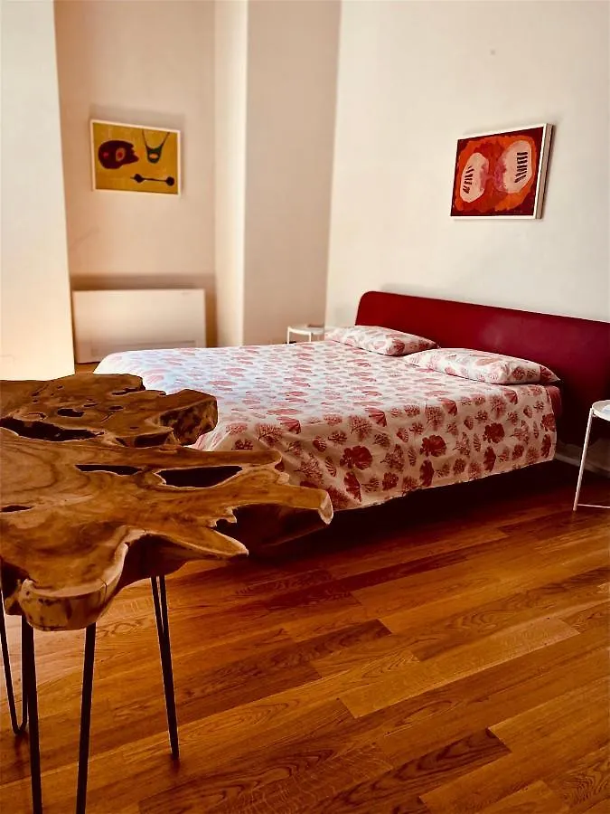 Lancia Di Brolo Apartment contacts